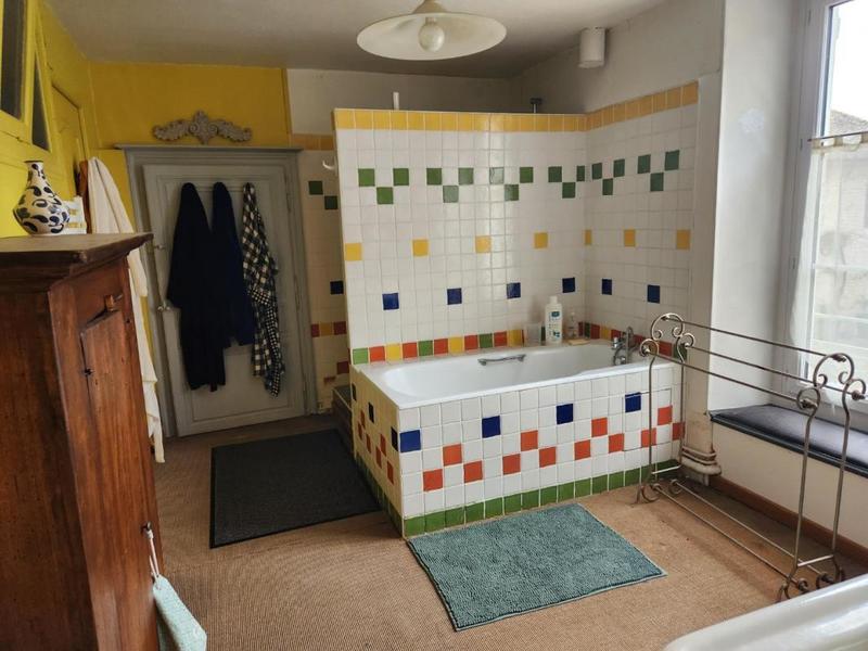 Maison - 635 m² - 13 pièces