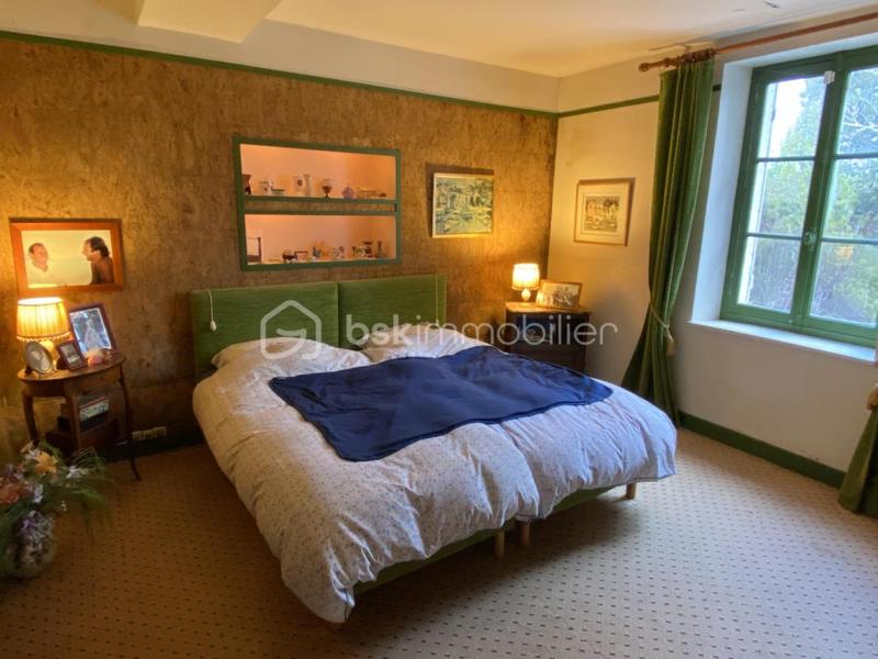 Corps de ferme - 240 m² - 10 pièces