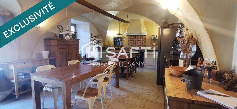 Maison - 265 m² - 8 pièces