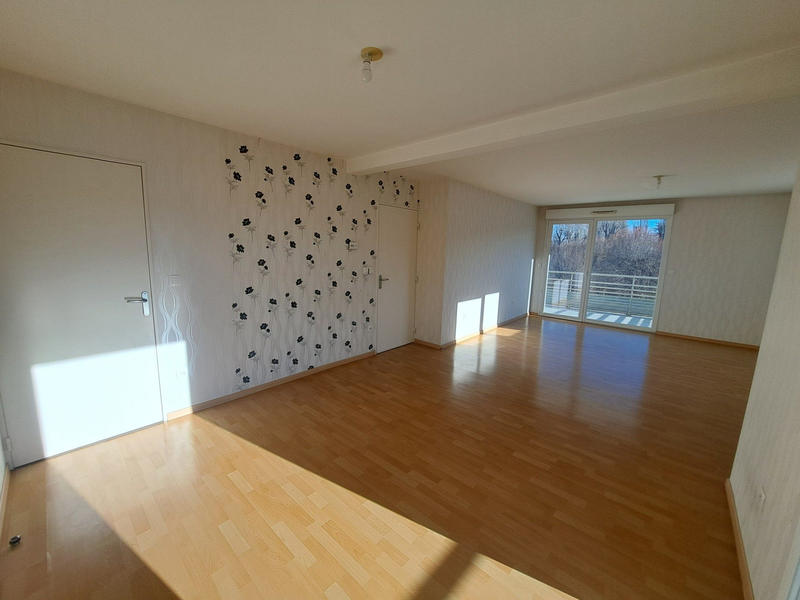 Appartement - 90 m² - 4 pièces