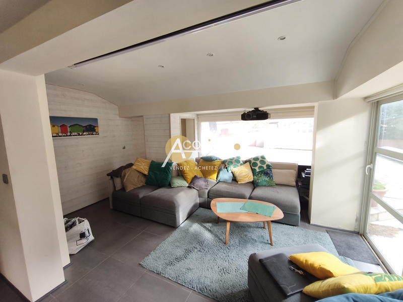 Maison - 170 m² - 7 pièces