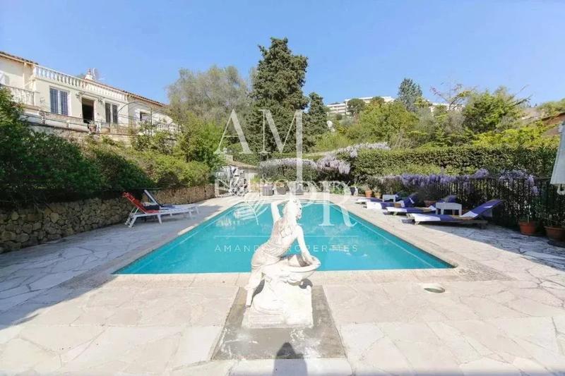 Villa - 530 m² - 10 pièces