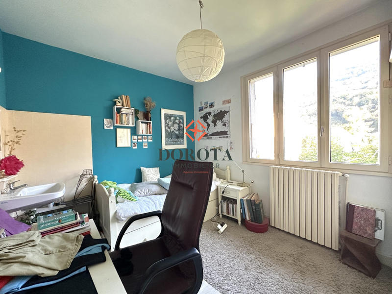 Maison - 263 m² - 15 pièces