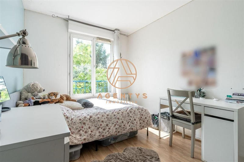 Appartement - 104 m² - 5 pièces