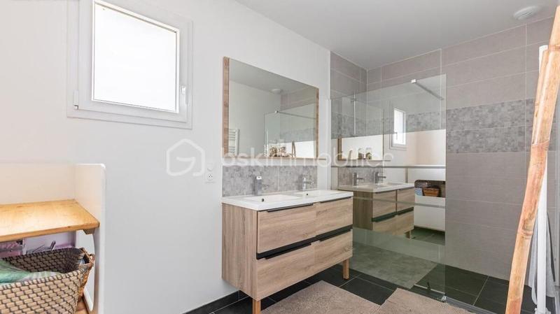 Maison - 86 m² - 4 pièces