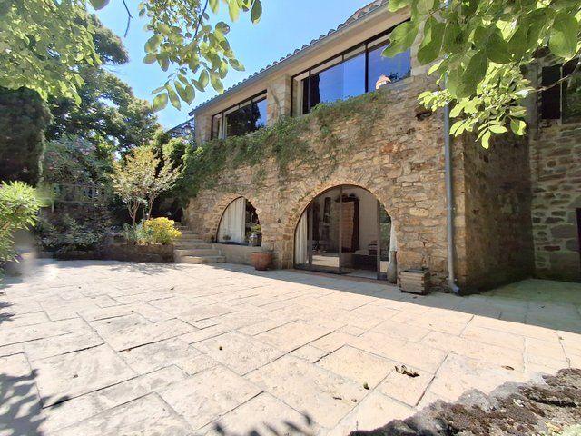 Maison - 194 m² - 5 pièces