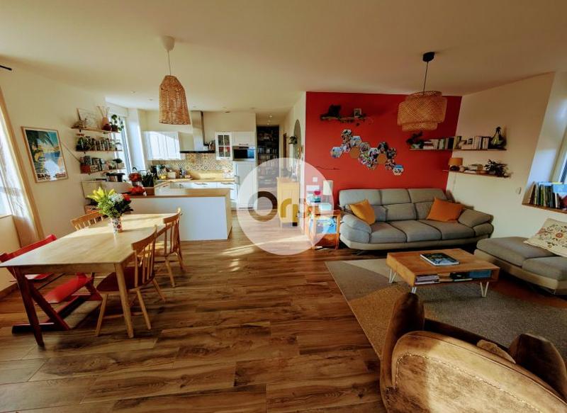 Appartement - 93 m² - 4 pièces