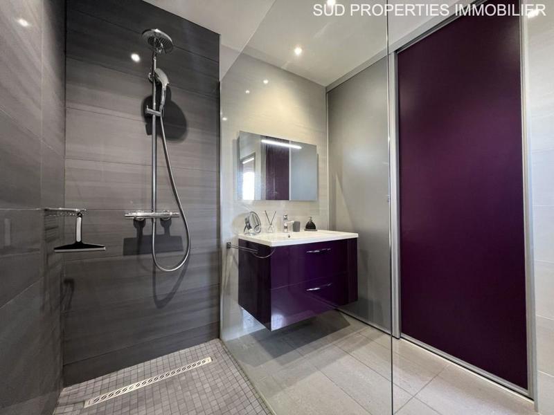 Maison - 218 m² - 7 pièces