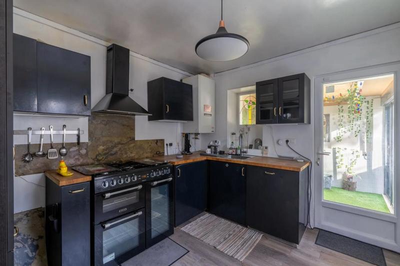 Maison - 85 m² - 5 pièces