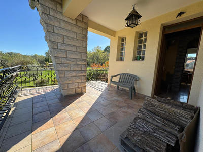 Maison - 235 m² - 6 pièces