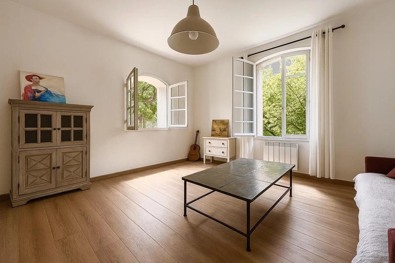 Maison - 190 m² - 8 pièces