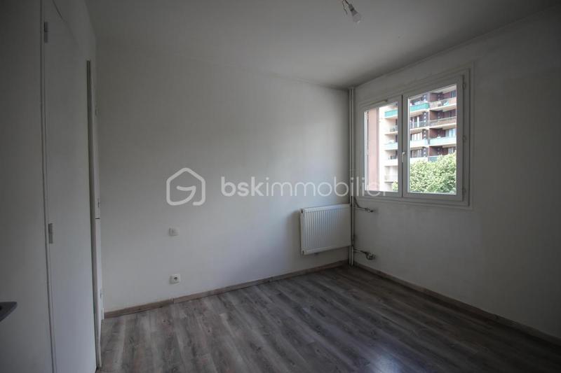 Appartement - 75 m² - 5 pièces