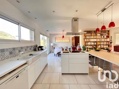 Maison - 121 m² - 4 pièces