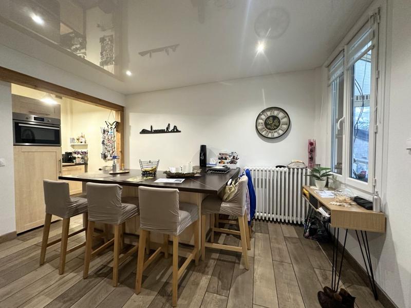 Maison - 80 m² - 4 pièces