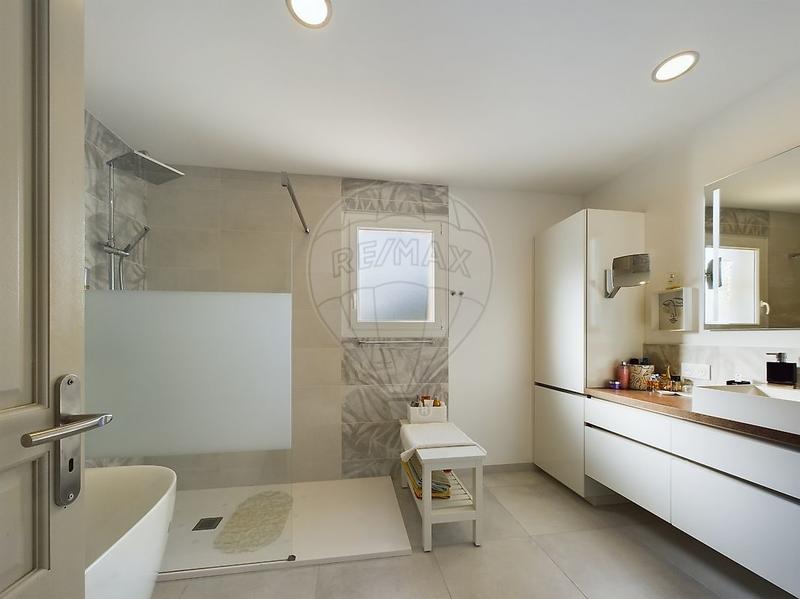 Villa - 184 m² - 7 pièces