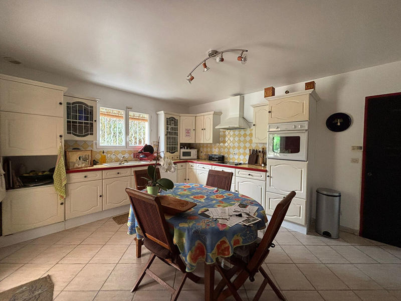 Maison - 160 m² - 9 pièces