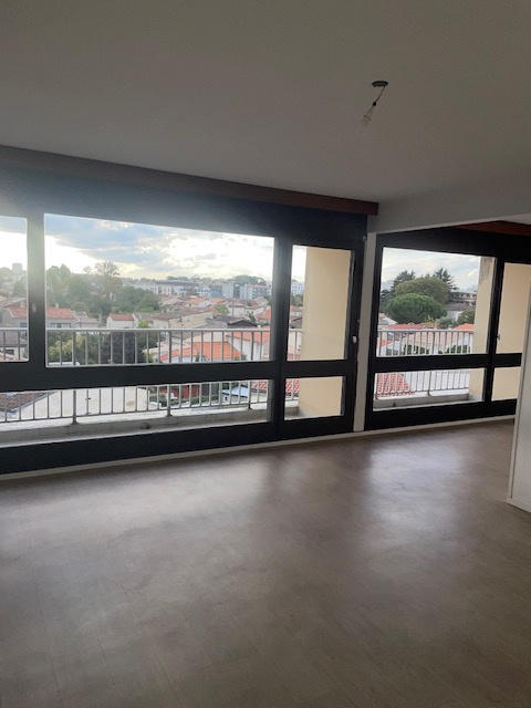 Appartement - 79 m² - 4 pièces