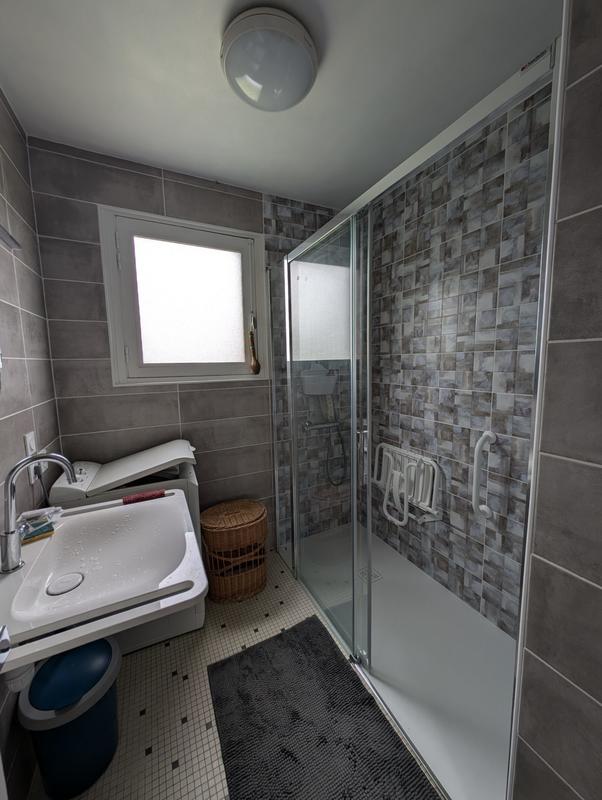 Maison - 142 m² - 9 pièces