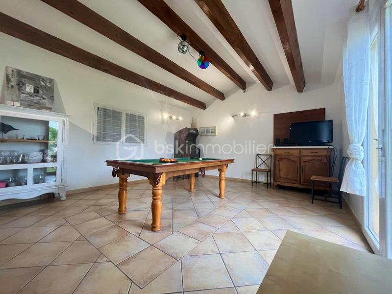 Maison - 265 m² - 13 pièces