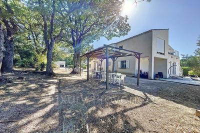 Maison - 163 m² - 8 pièces