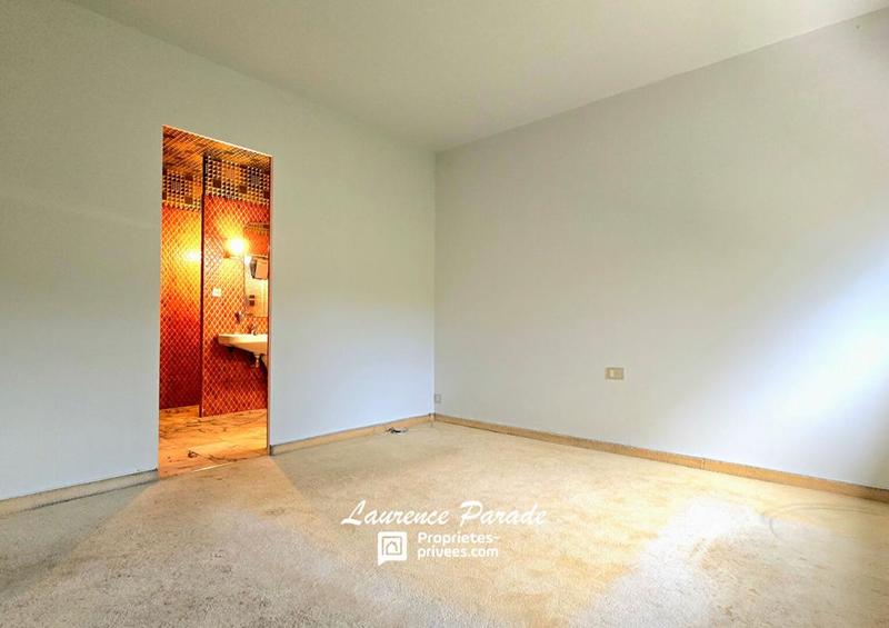 Maison - 280 m² - 9 pièces