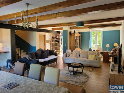 Villa - 240 m² - 6 pièces