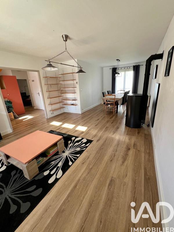 Maison - 90 m² - 5 pièces