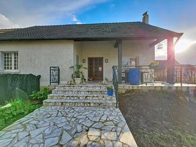 Maison - 160 m² - 6 pièces