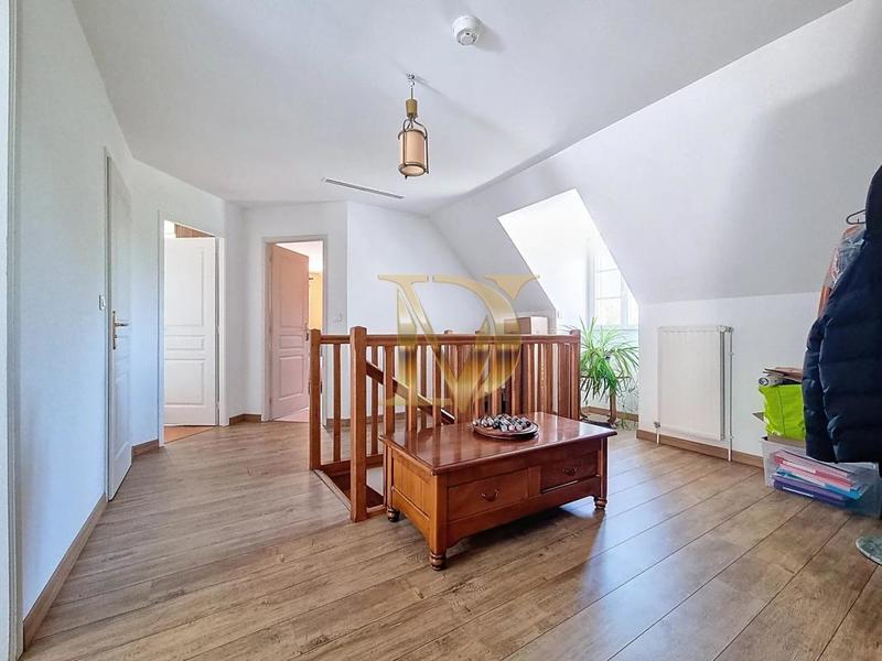 Propriété - 227 m² - 10 pièces