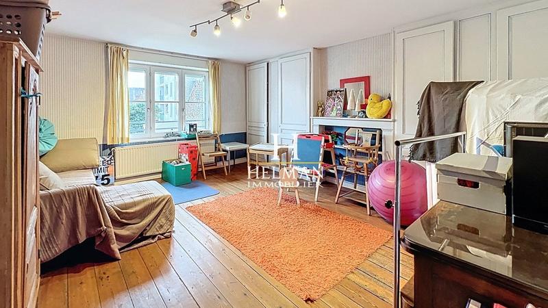 Maison - 258 m² - 7 pièces