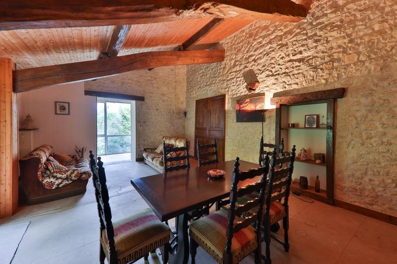 Maison - 230 m² - 9 pièces