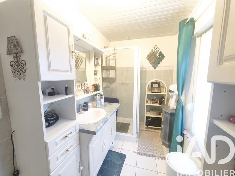 Maison - 250 m² - 8 pièces