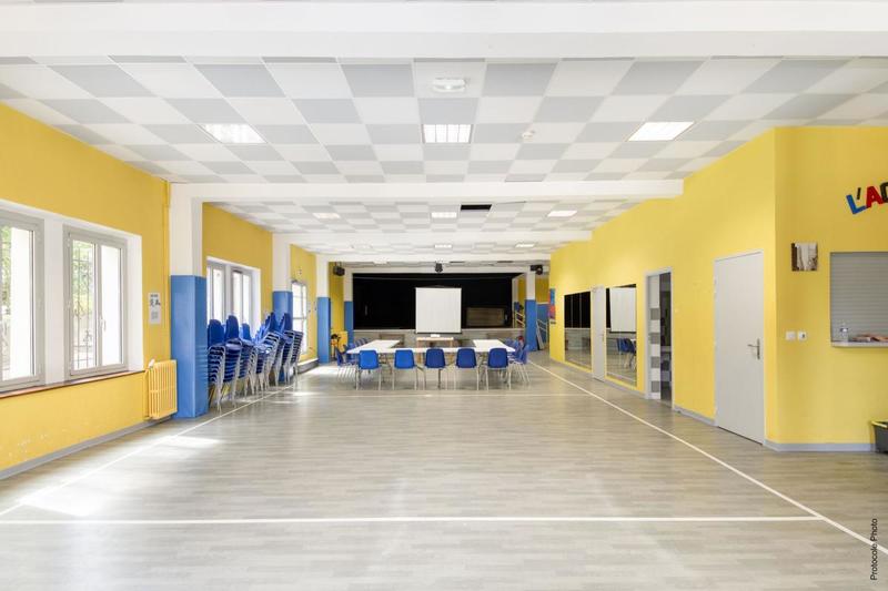 Maison - 3 706 m² - 13 pièces