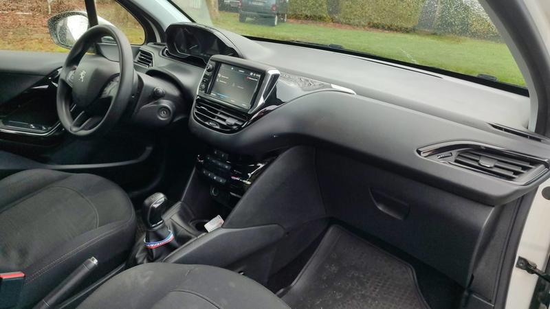 Peugeot 208 1.6 BlueHdi 100 Affaire