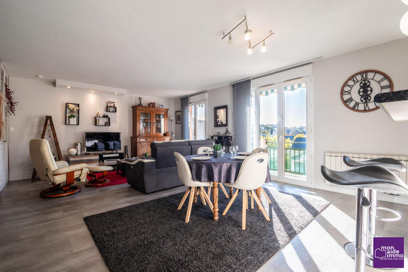 Appartement - 83 m² - 4 pièces