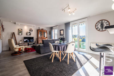 Appartement - 83 m² - 4 pièces