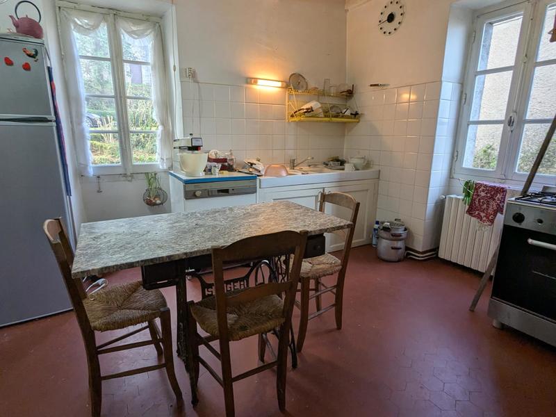 Maison - 220 m² - 10 pièces