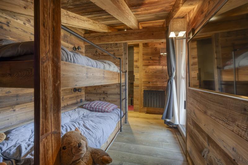 Châlet - 439 m² - 9 pièces