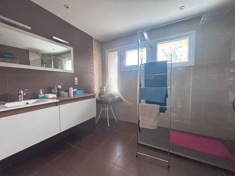 Maison - 165 m² - 5 pièces