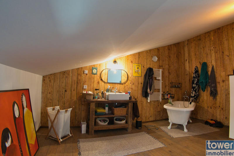 Maison de village - 320 m² - 9 pièces