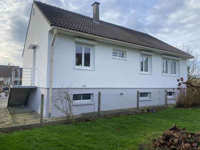 Maison - 90 m² - 5 pièces