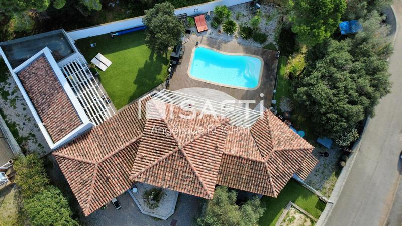 Villa - 180 m² - 6 pièces