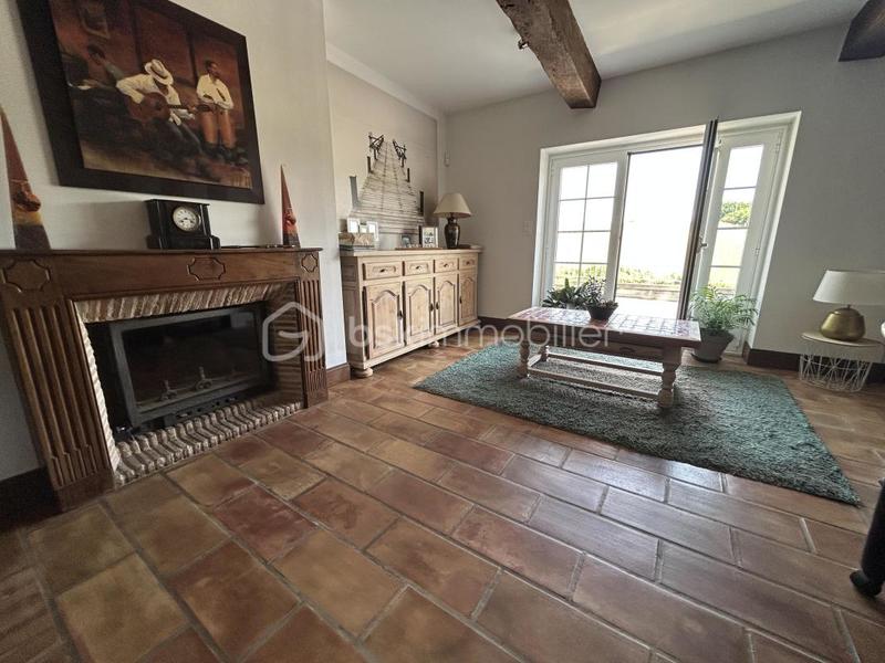 Propriété - 297 m² - 8 pièces