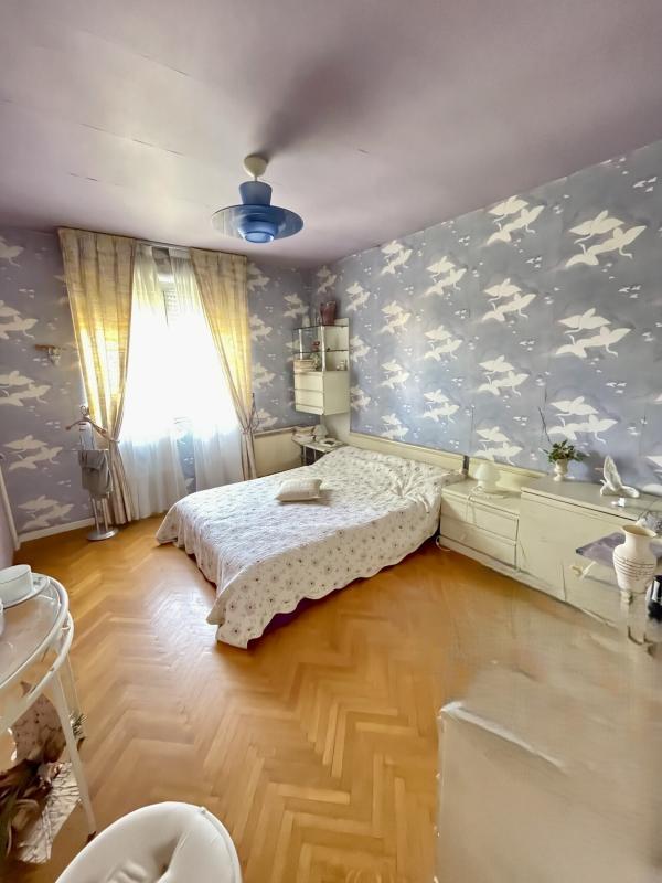 Villa - 187 m² - 7 pièces