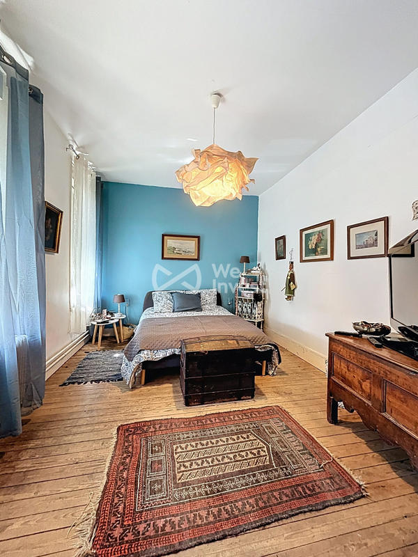 Maison - 220 m² - 8 pièces