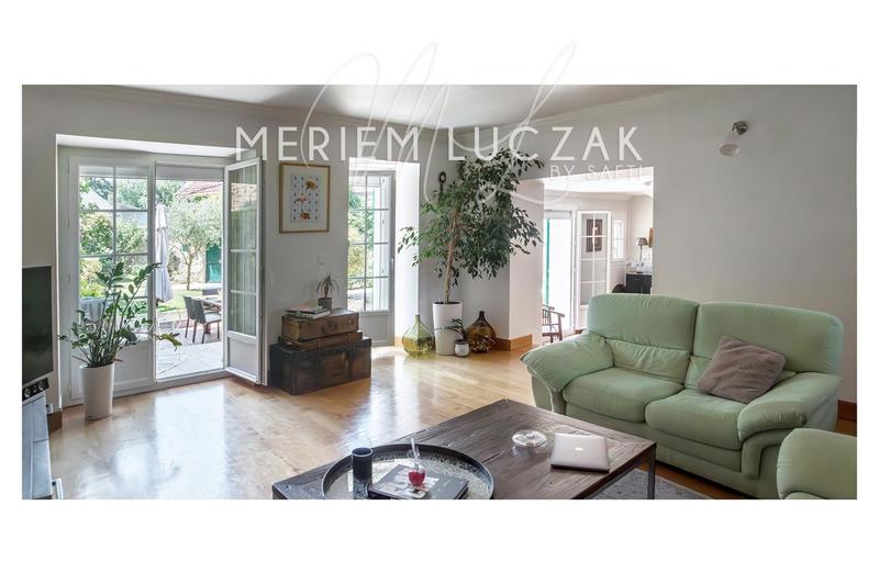 Maison - 180 m² - 7 pièces