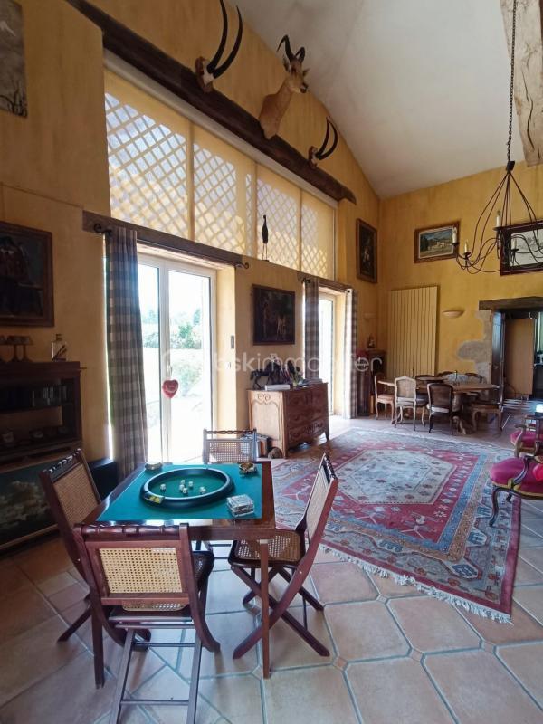 Demeure - 414 m² - 12 pièces