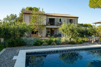 Propriété - 250 m² - 6 pièces