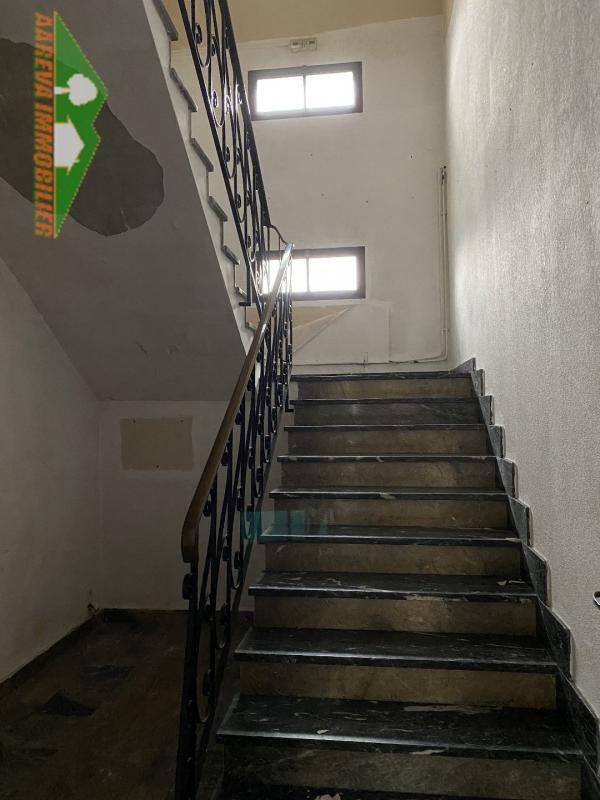 Local commercial - 350 m² - 11 pièces