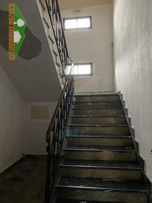 Local commercial - 350 m² - 11 pièces